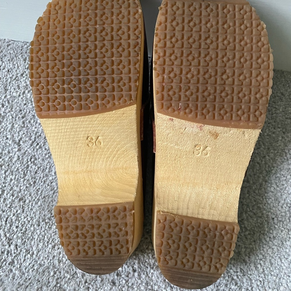 Women's Red Leather Swedish Clogs - Picture 3 of 6